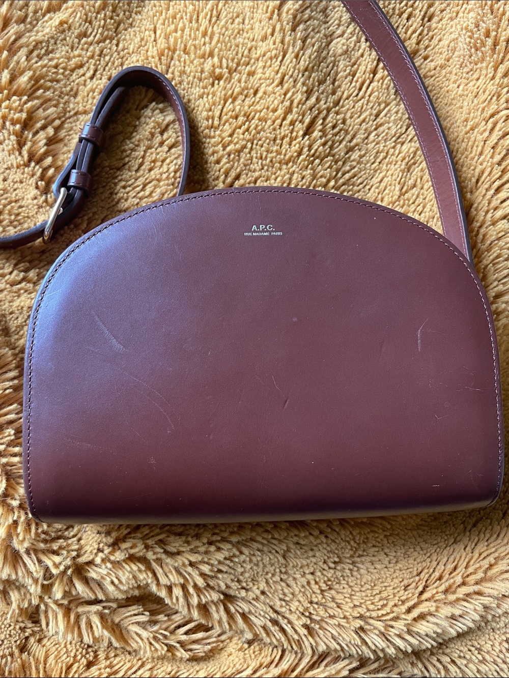 A.P.C. Sac Demi Lune Leather Crossbody Bag - Picture 2 of 3